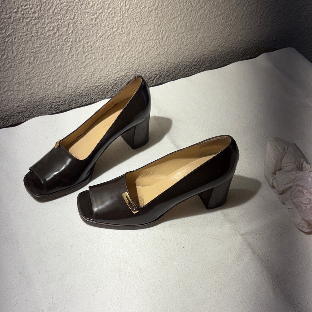 Gucci Dark Brown Leather Block Heel Peep-Toe Pumps with Gold Accent